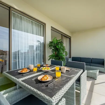 Oasis Mar 2 Bdr W/ Pool By Lovelystay شقة بورتيماو